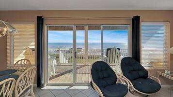 Townhome, Multiple Beds (Pelican Landing 3) | Living area