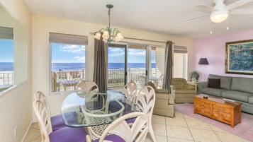 Townhome, Multiple Beds (Pelican Landing 2) | Living area