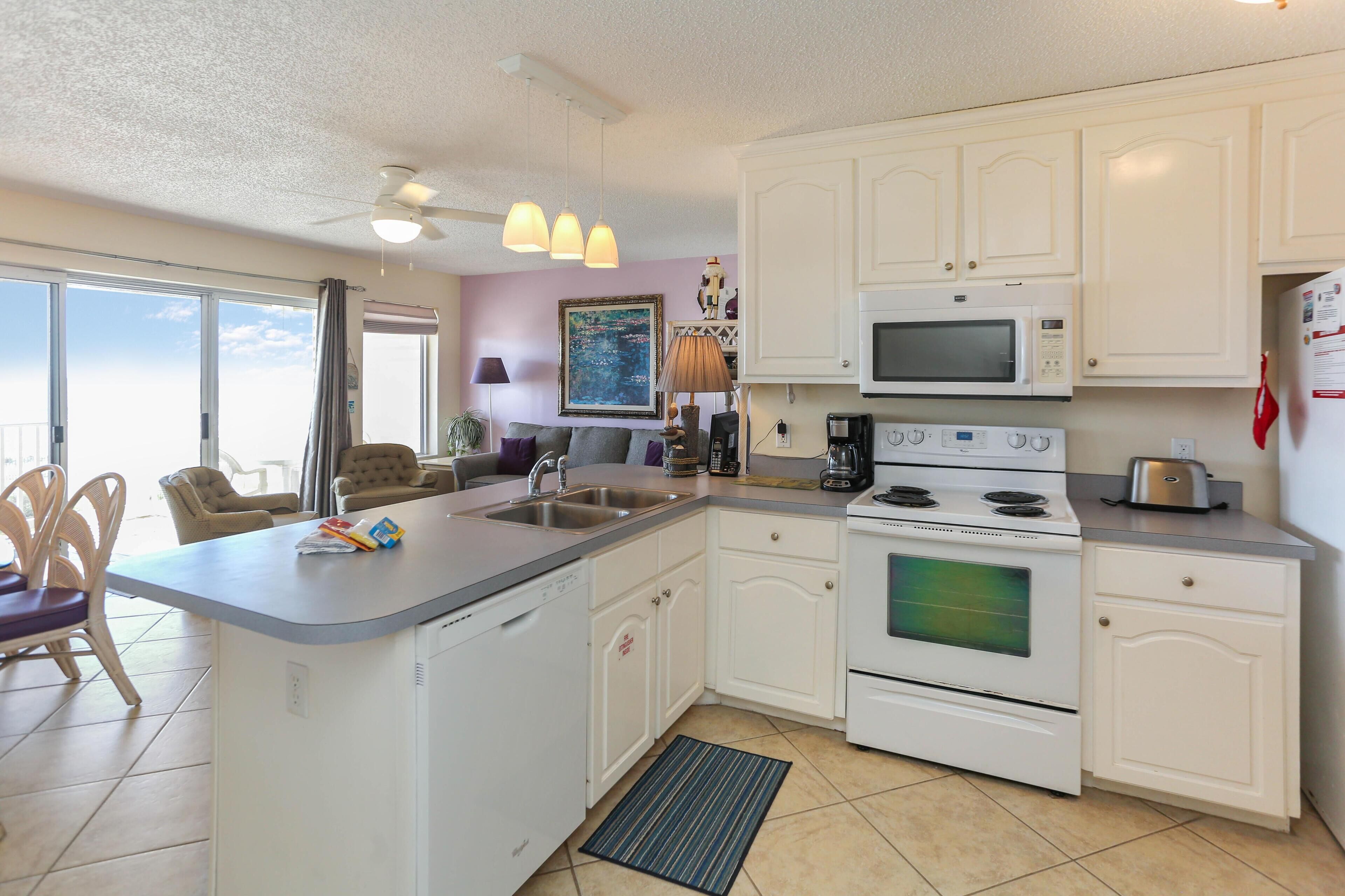House, Multiple Beds (Pelican Landing 2) | Private kitchen