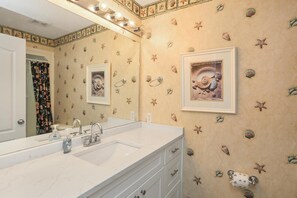 獨棟房屋, 多張床 (Sea Cliff I51 Coastal Splendor) | 浴室 | 毛巾