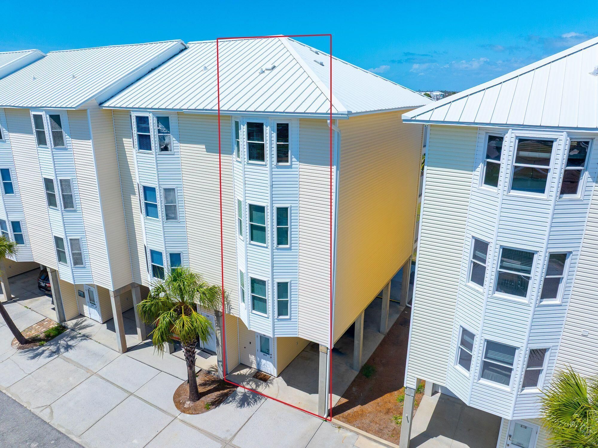 House, Multiple Beds (Sea Cliff I51 Coastal Splendor)