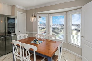 Ferienhaus, Mehrere Betten (Sea Cliff I51 Coastal Splendor) | Speisen