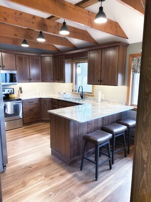 Fridge, microwave, oven, stovetop - Secluded/Spacious Cabin with 5 BR, 5 min to resort "New Kitchen coming 2026!!" (James Creek)