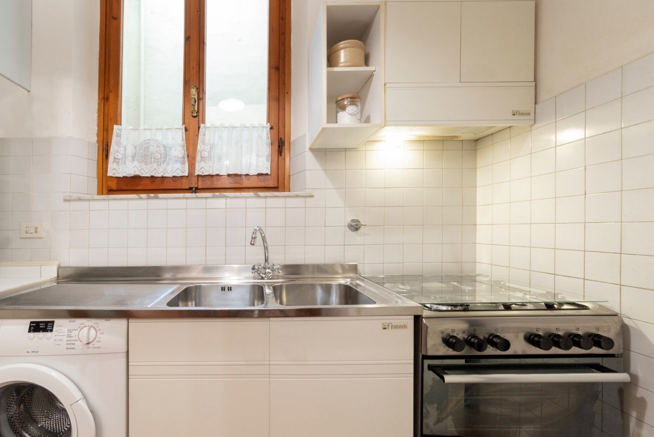 Kjøleskap, mikrobølgeovn og oppvaskmaskin