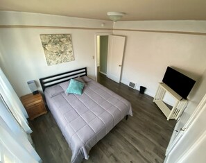 3 chambres, bureau, fer et planche à repasser, Wi-Fi gratuit