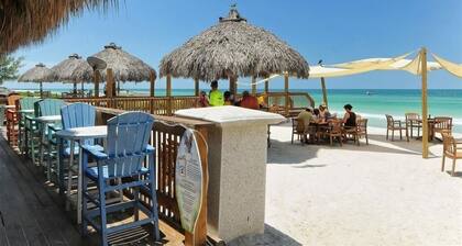 Anna Maria Island Get-Away at Bradenton Beach - Heated Pool+Waterfront+AC