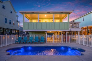 Piscina all'aperto, una piscina riscaldata
