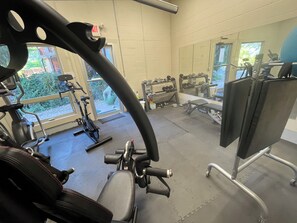Fitness facility - Large Lakefront 3 Bed Condo With Gorgeous Osoyoos Lake and Mountain Views (Osoyoos)