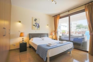 5 bedrooms, iron/ironing board, internet, bed sheets - Stunning Villa with Private Pool in Protaras, Protaras Villa 1677 (Protaras)