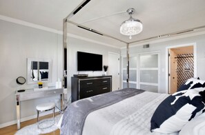 2 bedrooms, desk, iron/ironing board, free WiFi