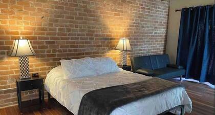 Iron Horse Carriage Home & Parking