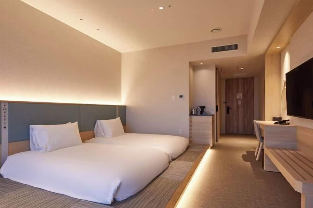 In-room safe, desk, laptop workspace, blackout curtains