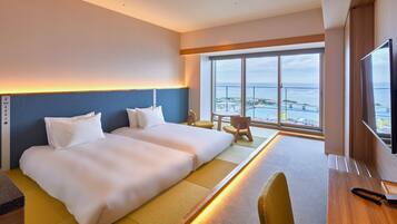 Caja de seguridad en la habitación y escritorio