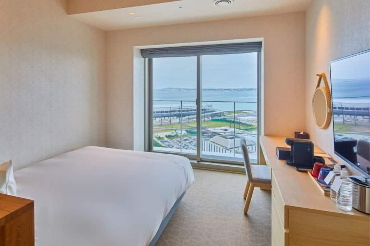 In-room safe, desk, laptop workspace, blackout drapes