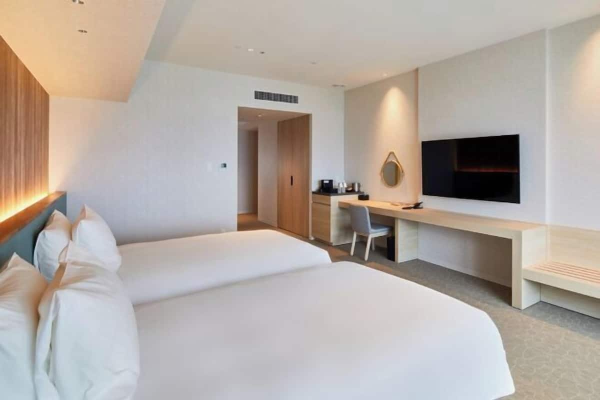 In-room safe, desk, laptop workspace, blackout curtains