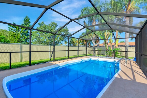 Piscine extérieure, piscine chauffée