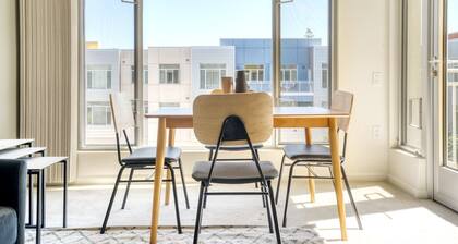 Hip Palo Alto 2BR w/ W/D & Pool, walk to Pinterest, by Blueground