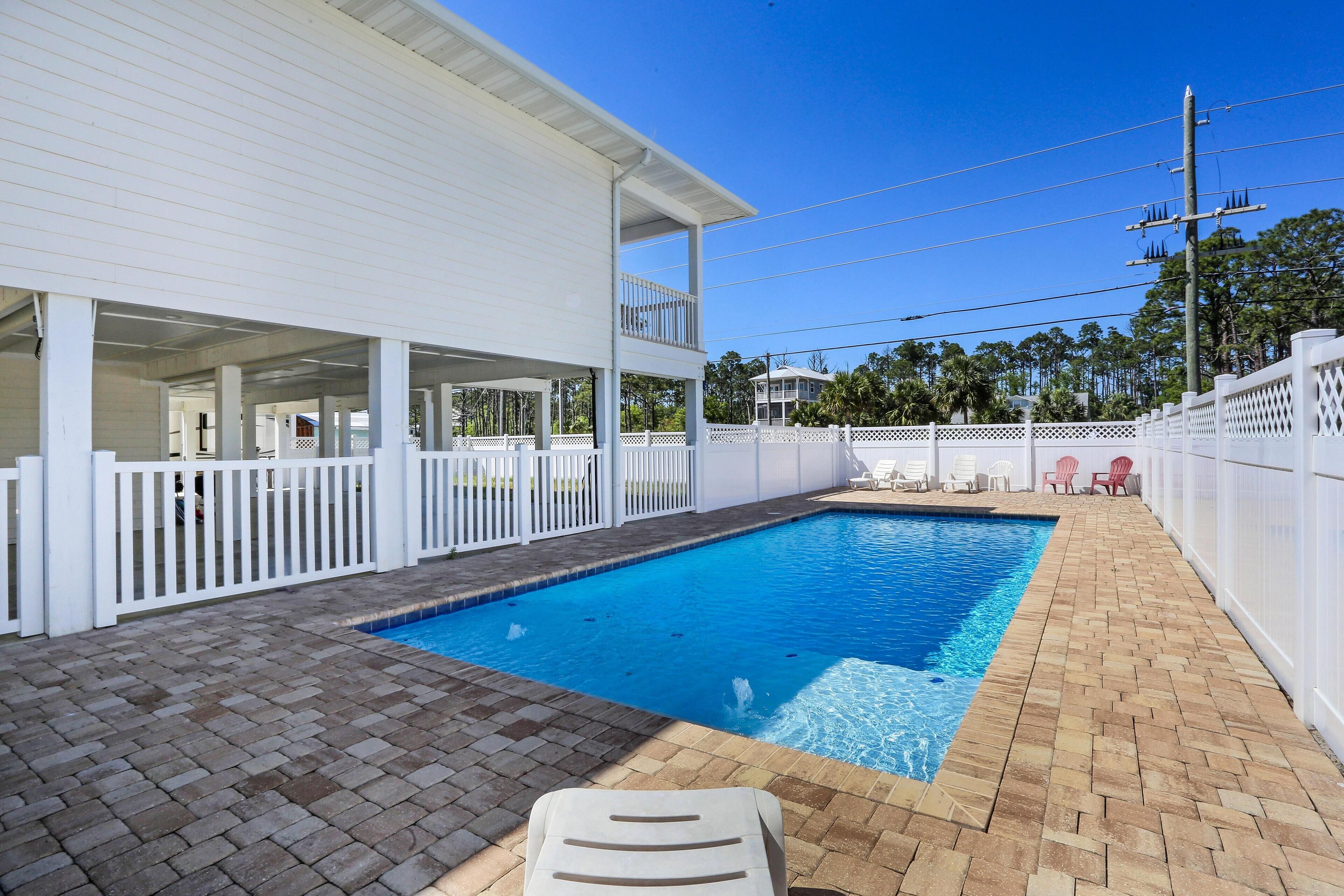 House, Multiple Beds (Treasure Road) | Pool