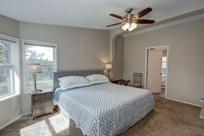 3 bedrooms, desk, iron/ironing board, travel cot