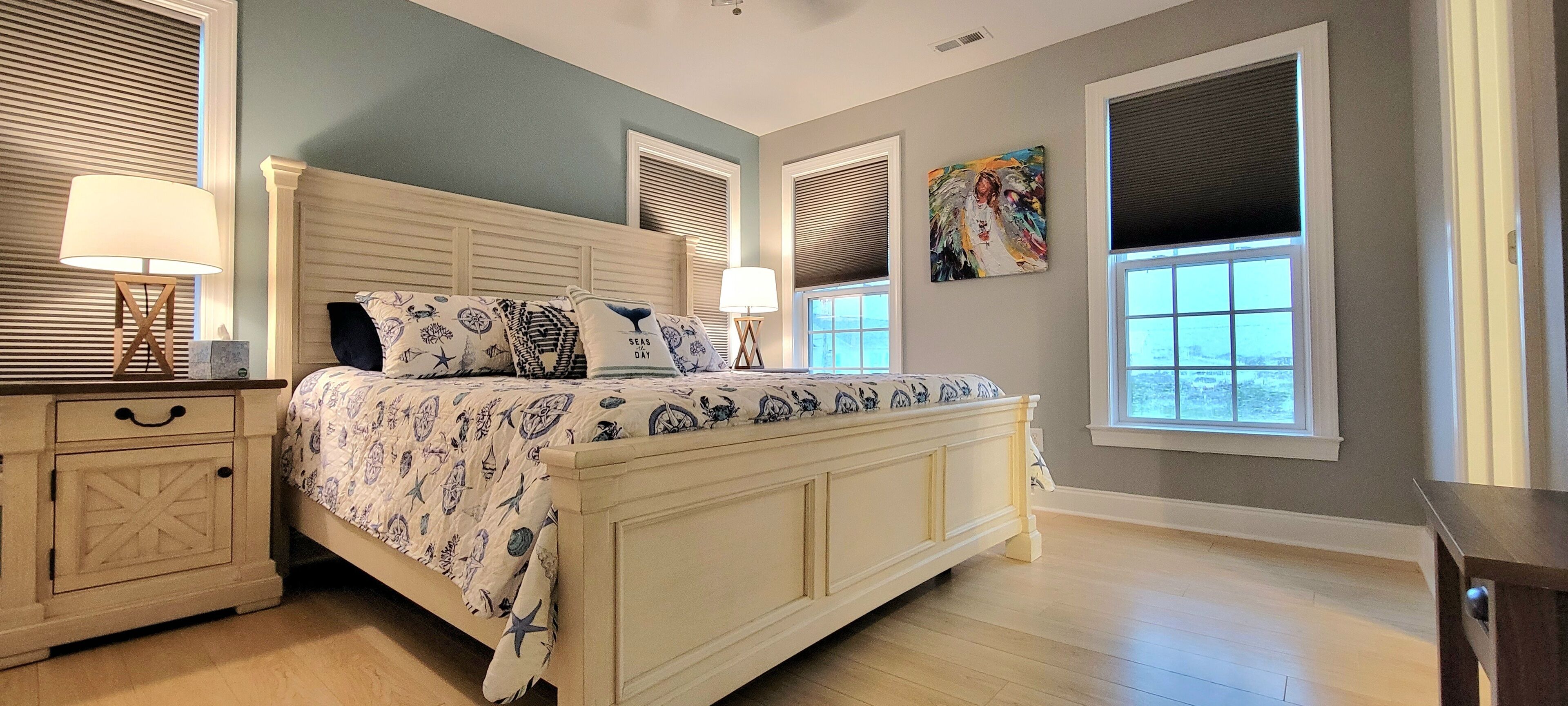 4 bedrooms, desk, iron/ironing board, free WiFi