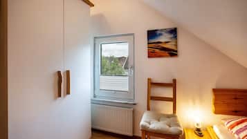 3 bedrooms, free WiFi, bed sheets