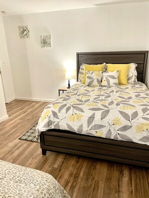 1 habitación, escritorio, tabla de planchar con plancha y wifi gratis 