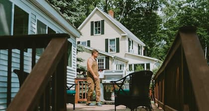 Little Landing Cottage | Lakefront · Dock · Kayaks