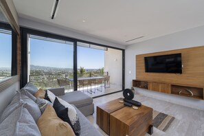 TV connectée, cheminée