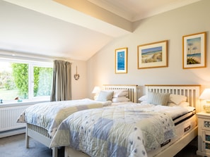 Cottage | 3 bedrooms, individually decorated, individually furnished, free WiFi - Little Belz (Wadebridge)