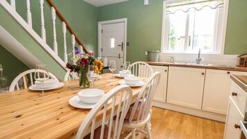 Cottage | Interior