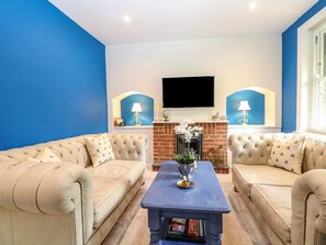 Cottage | Interior