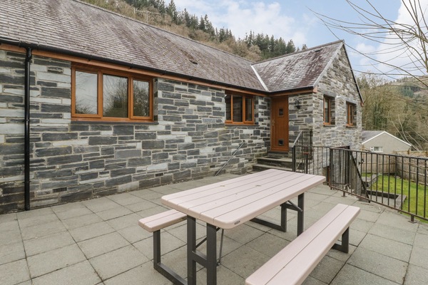 Cottage | Interior