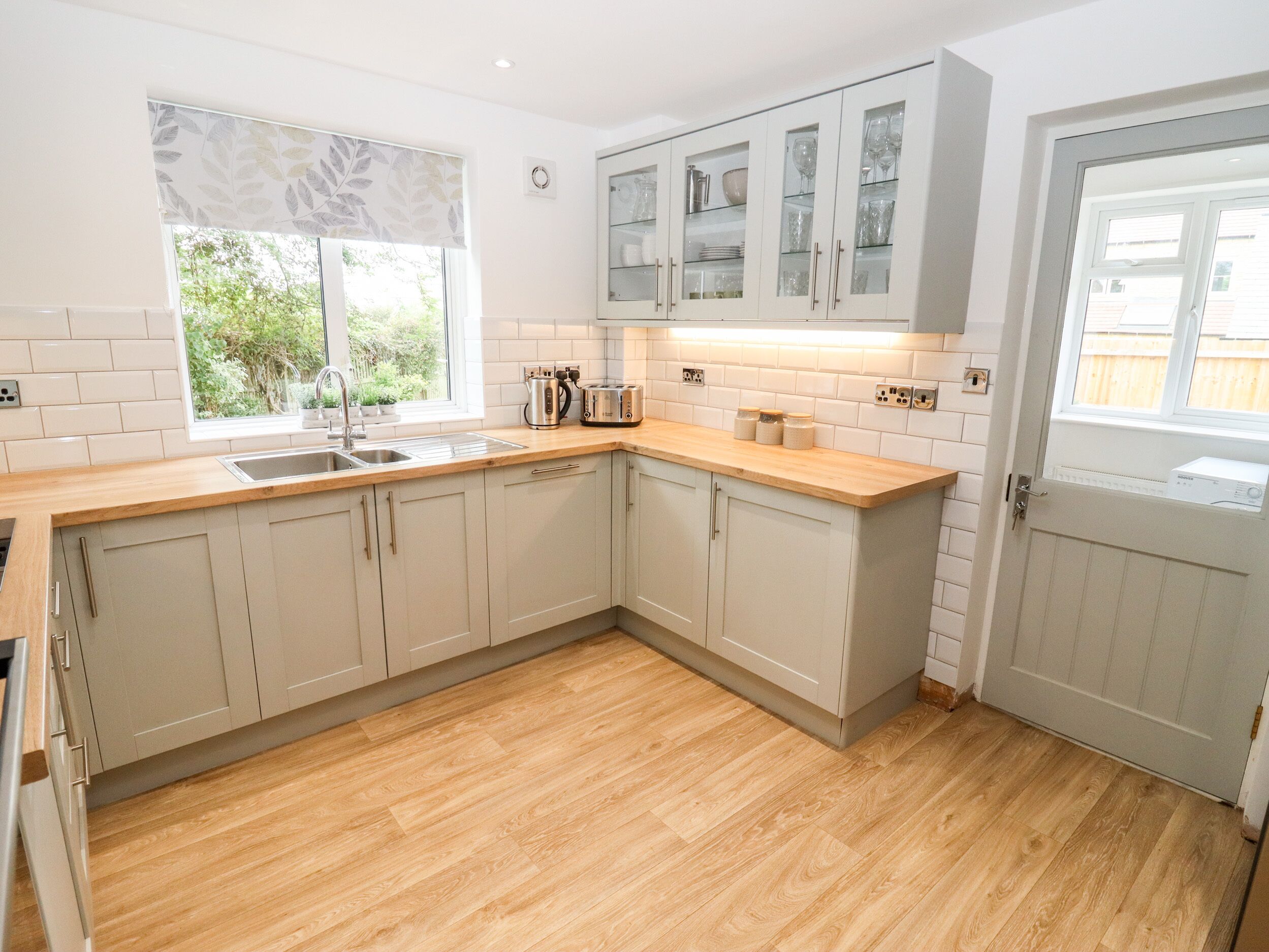 平房 | 私人廚房 | 電冰箱、洗碗機、電熱水壺、烤麵包機