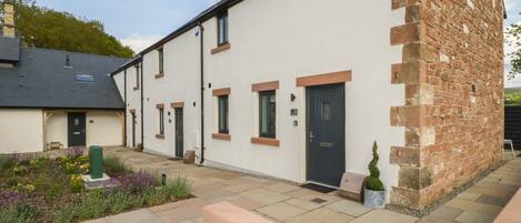 Cottage | Mặt tiền nơi lưu trú