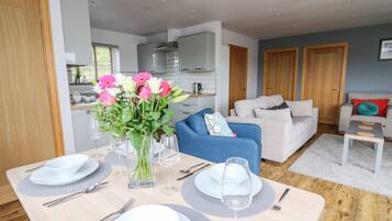 Cottage | 2 bedrooms, individually decorated, individually furnished, free WiFi