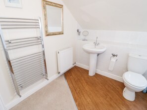 Cottage | Bathroom | Shower