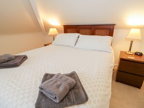 Cottage | 3 bedrooms, individually decorated, individually furnished, free WiFi