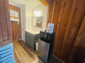 Basic Room | 2 bedrooms, individually decorated, individually furnished, free WiFi