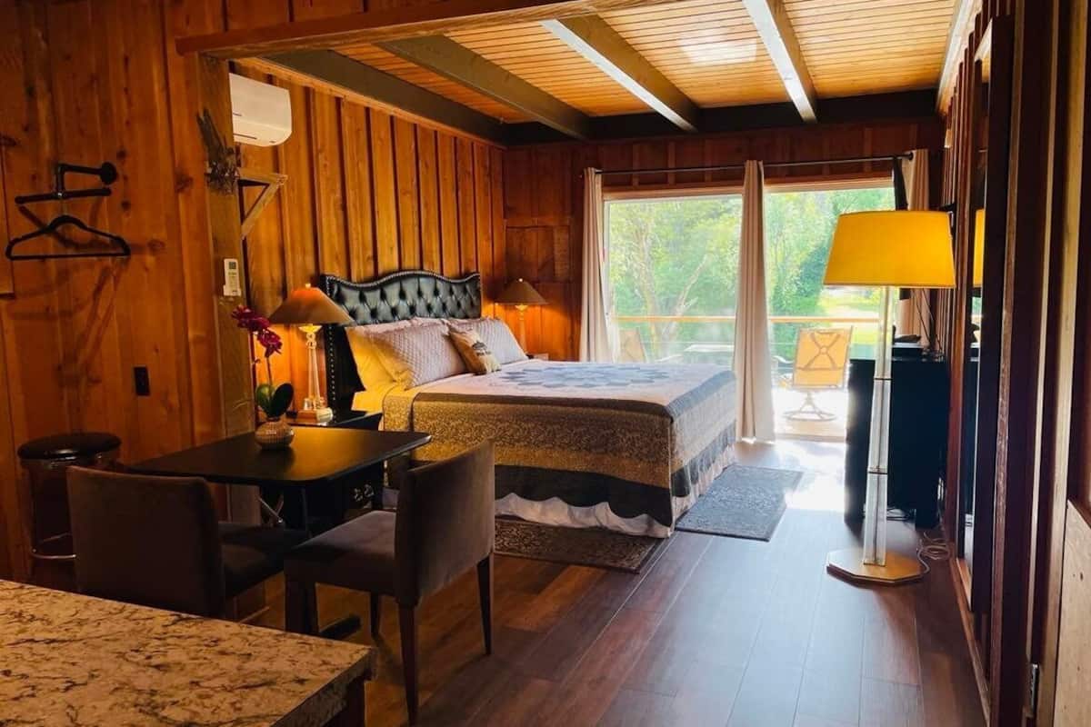 Superior Room, 1 King Bed, River View | 2 bedrooms, individually decorated, individually furnished, free WiFi