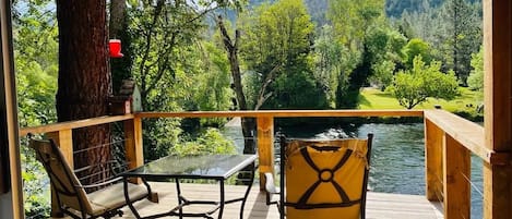 Superior-Zimmer, 1 King-Bett, Flussblick
