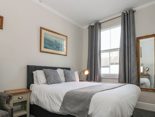 2 عدّة غرف نوم وبديكورات فريدة لكل غرفة وطراز فريد لكل وحدة