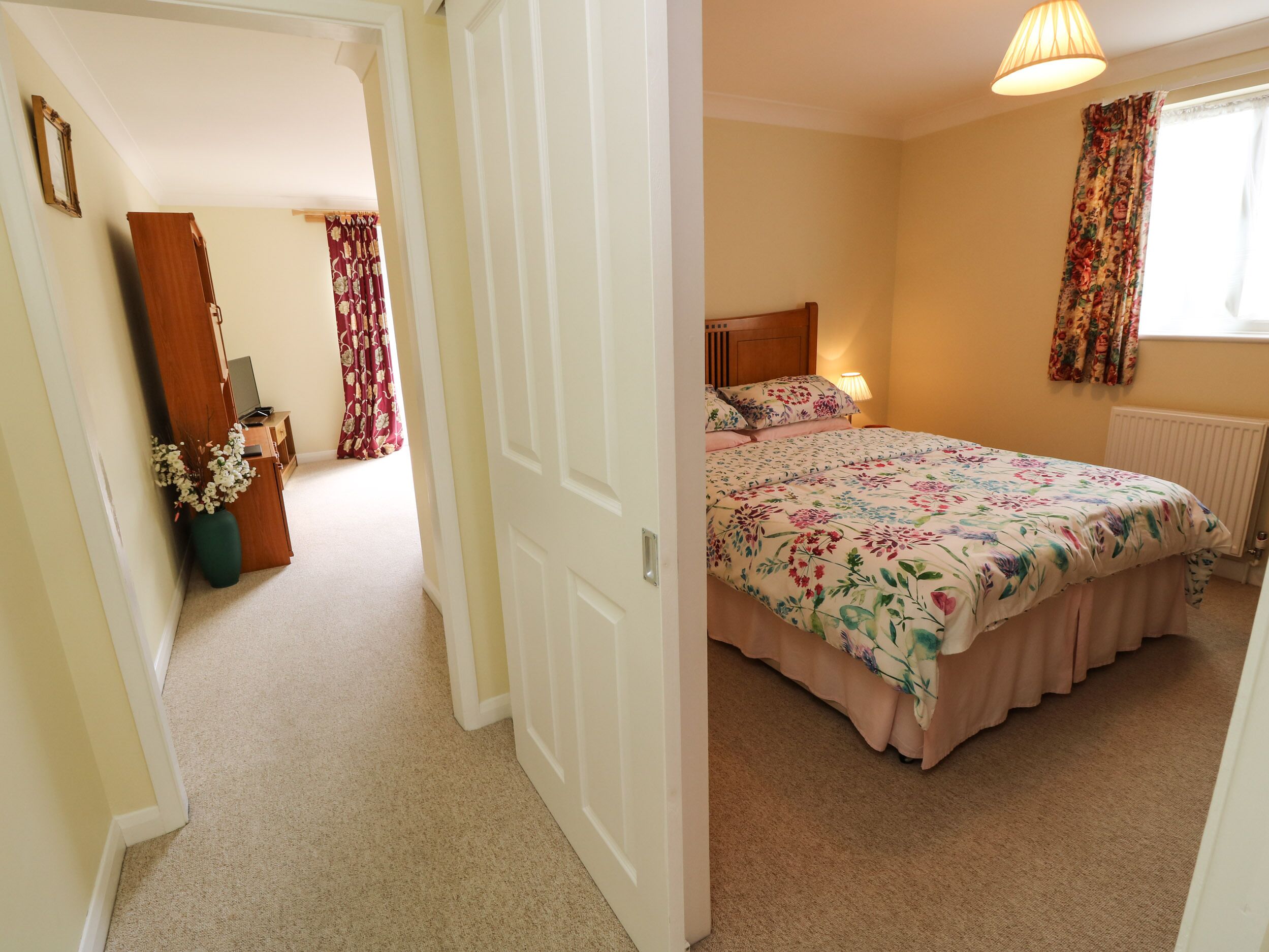 Cottage | 1 bedroom, individually decorated, individually furnished, free WiFi