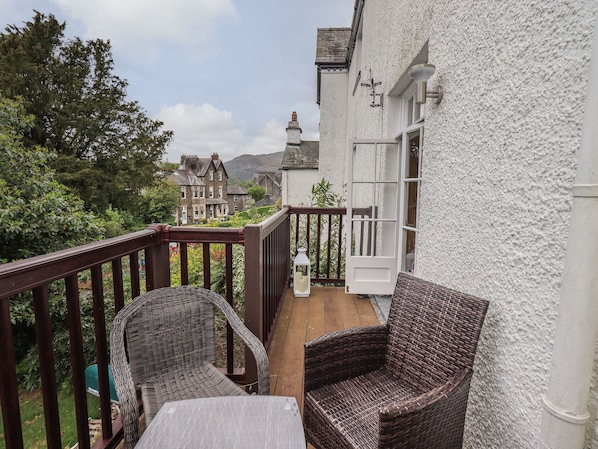 Cottage | Property grounds