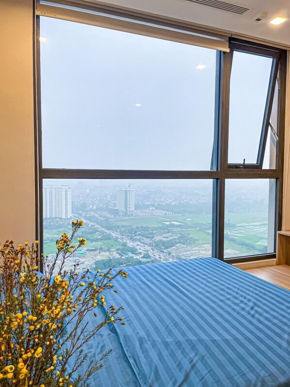City Apartment | 1 bedroom, free WiFi, wheelchair access - Canh Apartment in Vinhomes Green Bay  (Hanoi)