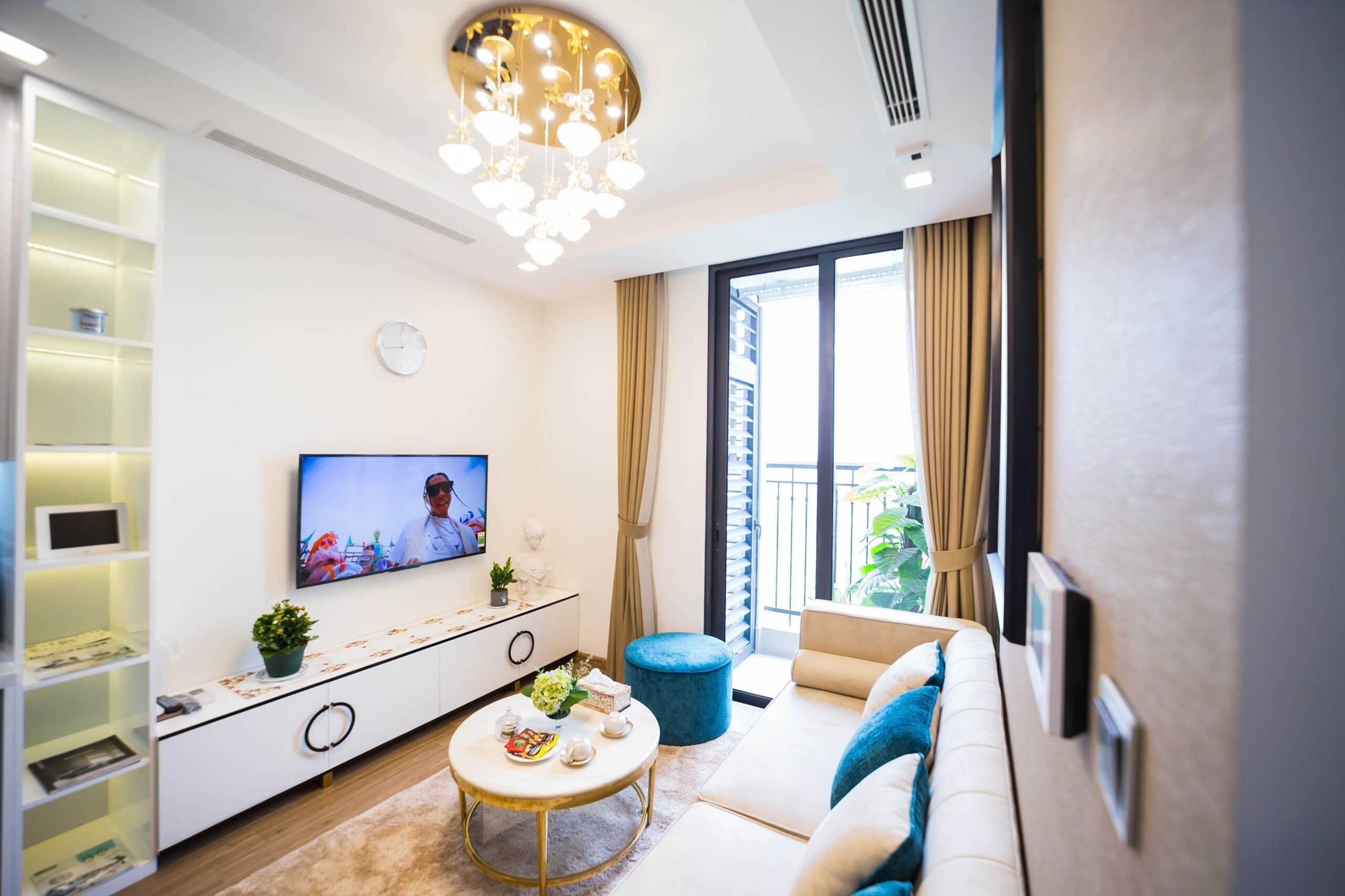 Apartemen Kota | Area keluarga | Smart TV 47-inci dengan saluran TV satelit dan TV