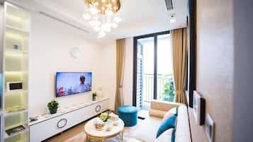 Apartemen Kota | Area keluarga | Smart TV 47-inci dengan saluran TV satelit dan TV