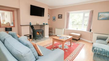 Cottage | Living area