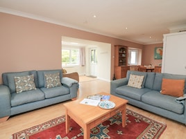 Cottage | Living area