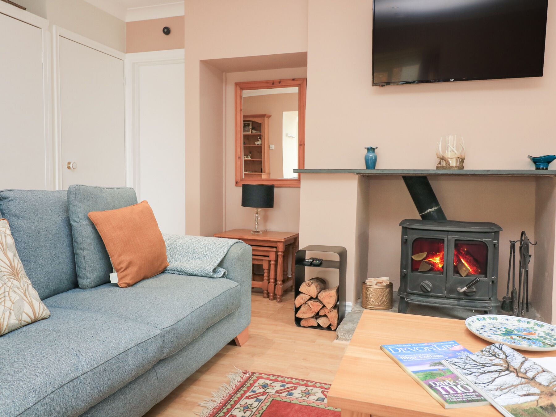 Cottage | Living area