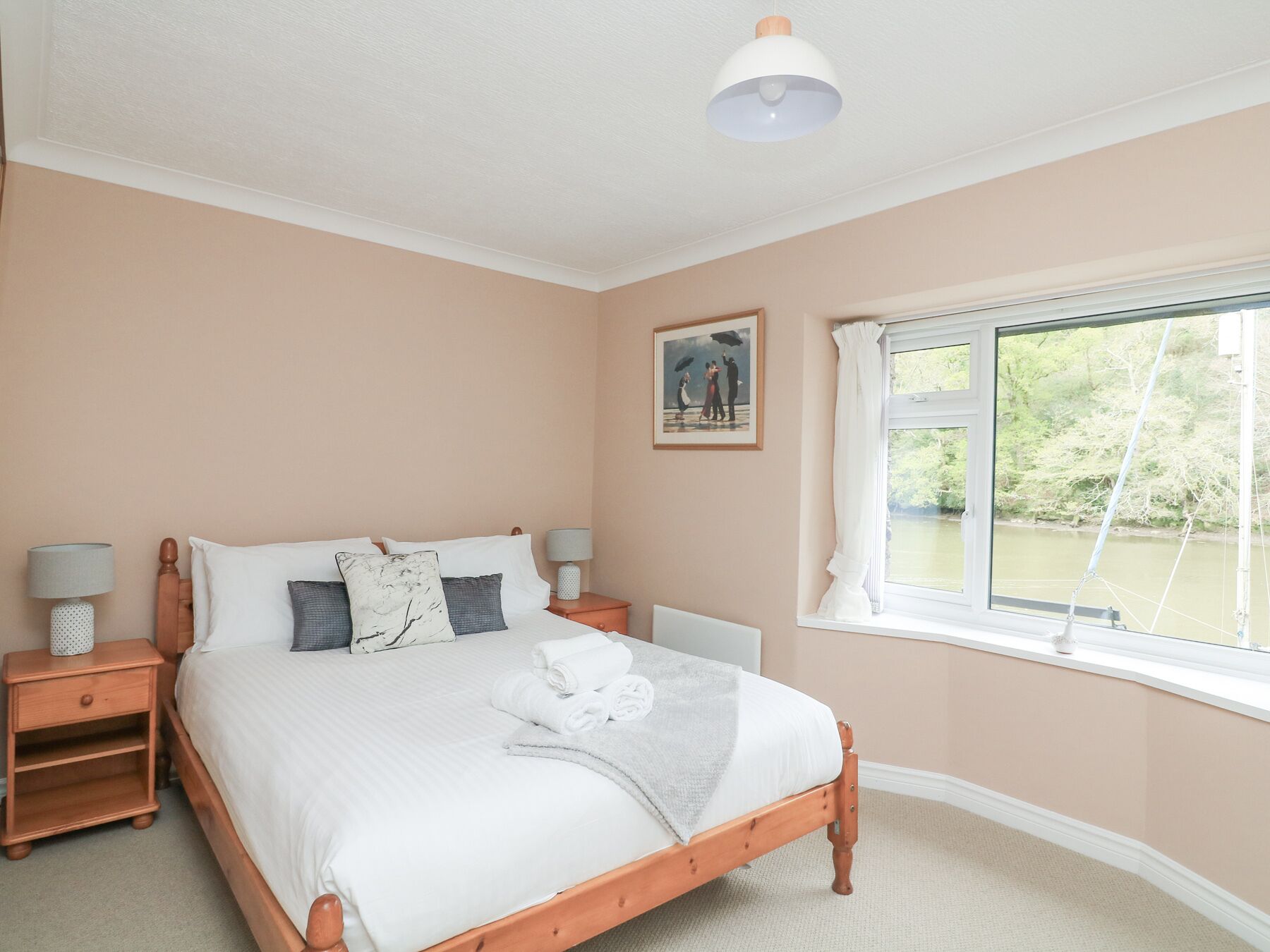 3 bedrooms, individually decorated, individually furnished, free WiFi